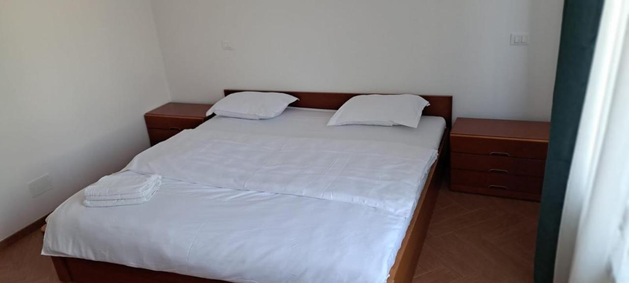Casa Francesca Apartman Kománfalva Kültér fotó